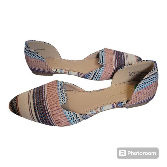 NWT Restricted Slip On Shoes Women’s 8 Multicolored Striped Tapestry Flats. - Picture 2 of 5